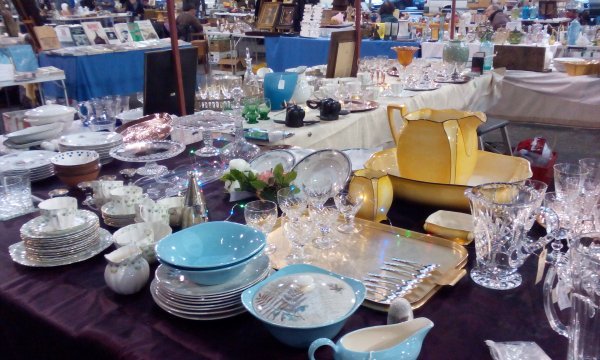 Notre_stand_au_brocante_de_Brive.jpg